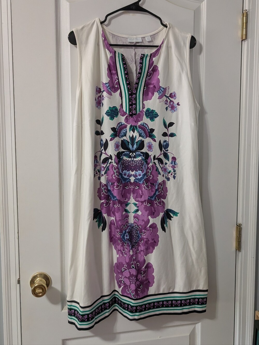Sleeveless White Dress with Purple Floral Print. Business Casual XXL